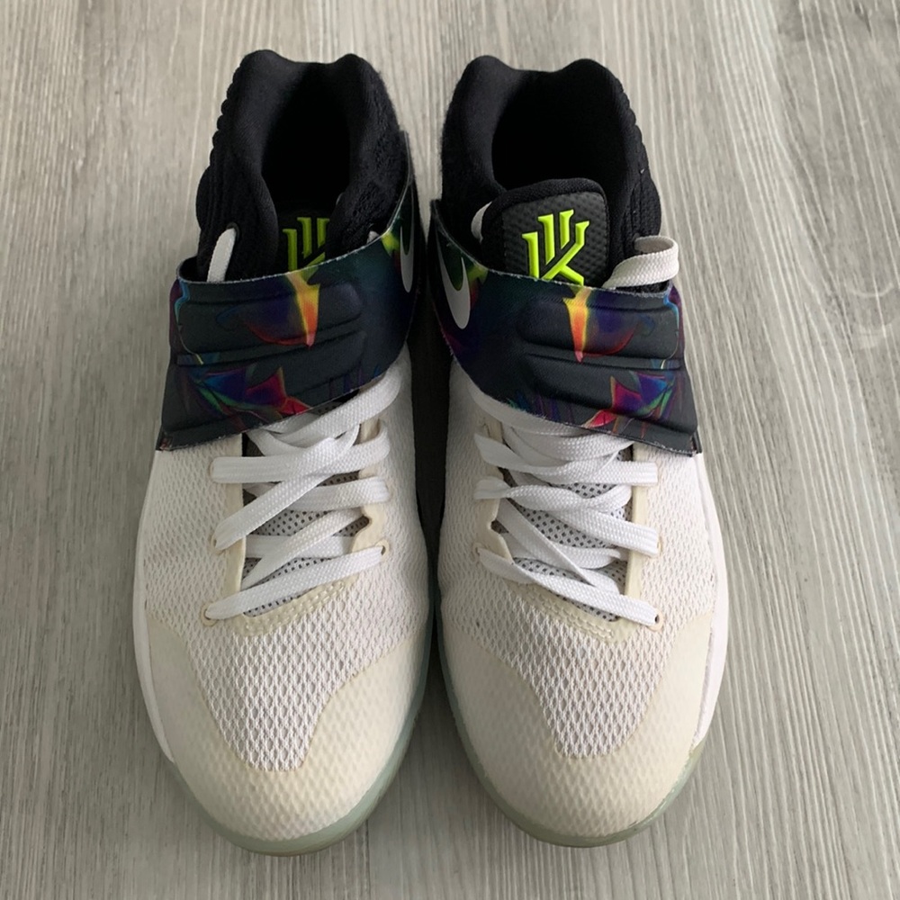 Nike Kyrie sneakers size 5y